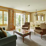 Hotel Marriott's Village D'ile-de-france 4*
