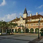 Marriott's Village D'ile-de-france Hotel