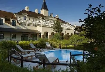 Marriott's Village D'ile-de-france Hotel 4*
