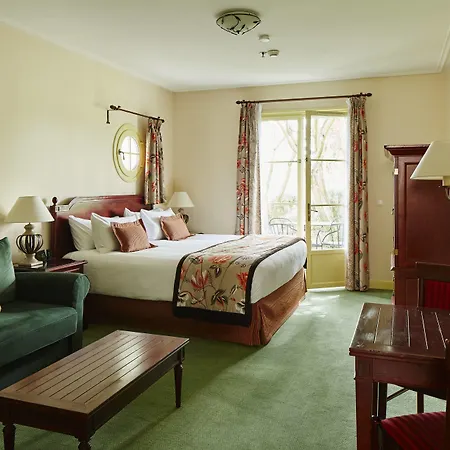 Hotel Marriott's Village D'ile-de-france 4*