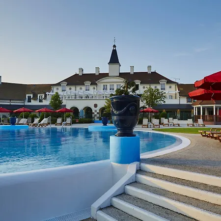 Hotel Marriott's Village D'ile-de-france 4*
