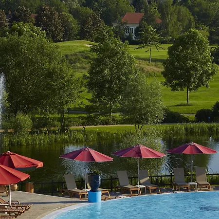 Marriott's Village D'ile-de-france Hotel