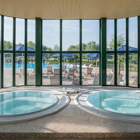 Marriott's Village D'ile-de-france Hotel 4*