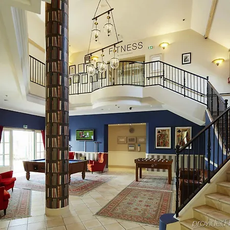 Marriott's Village D'ile-de-france Hotel
