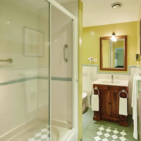 Marriott's Village D'ile-de-france Hotel