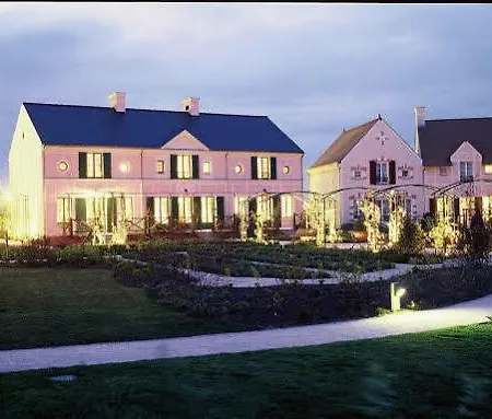 Marriott's Village D'ile-de-france Hotel
