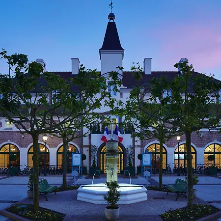 ماريوتس فيلاج دييل - دو - فرانس رومافييي